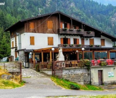 Rifugio Stella Alpina Hotel Saviore dell'Adamello Ngoại thất bức ảnh
